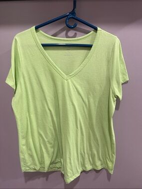Torrid V-Neck Short Sleeve Tee - Lime Green Size 1